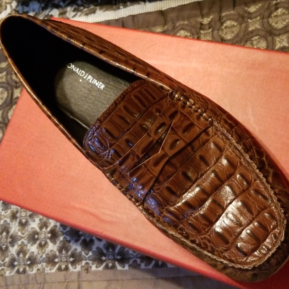 Mens donald pliner croc print mens drivers